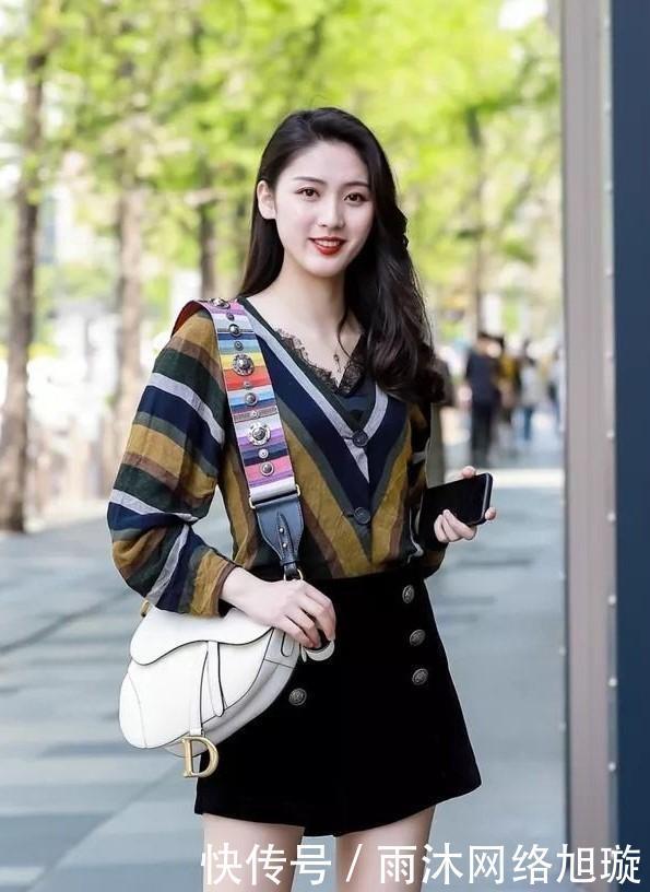 说不出来|街拍我有多喜欢你,我说不出来,但我心里明白