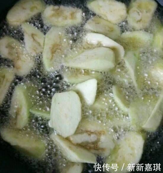 一根茄子、一个土豆、一根尖椒,就能做出不比肉菜差的地三鲜