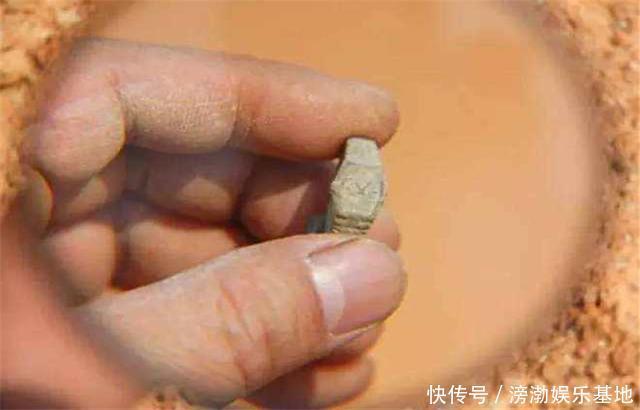 我国最神秘的三件文物,每件都像穿越过去的,专家都解释不了