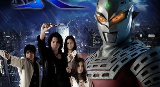 直接开枪射击奥特曼，同时与赛文肉搏，这个人类的勇气令人佩服！