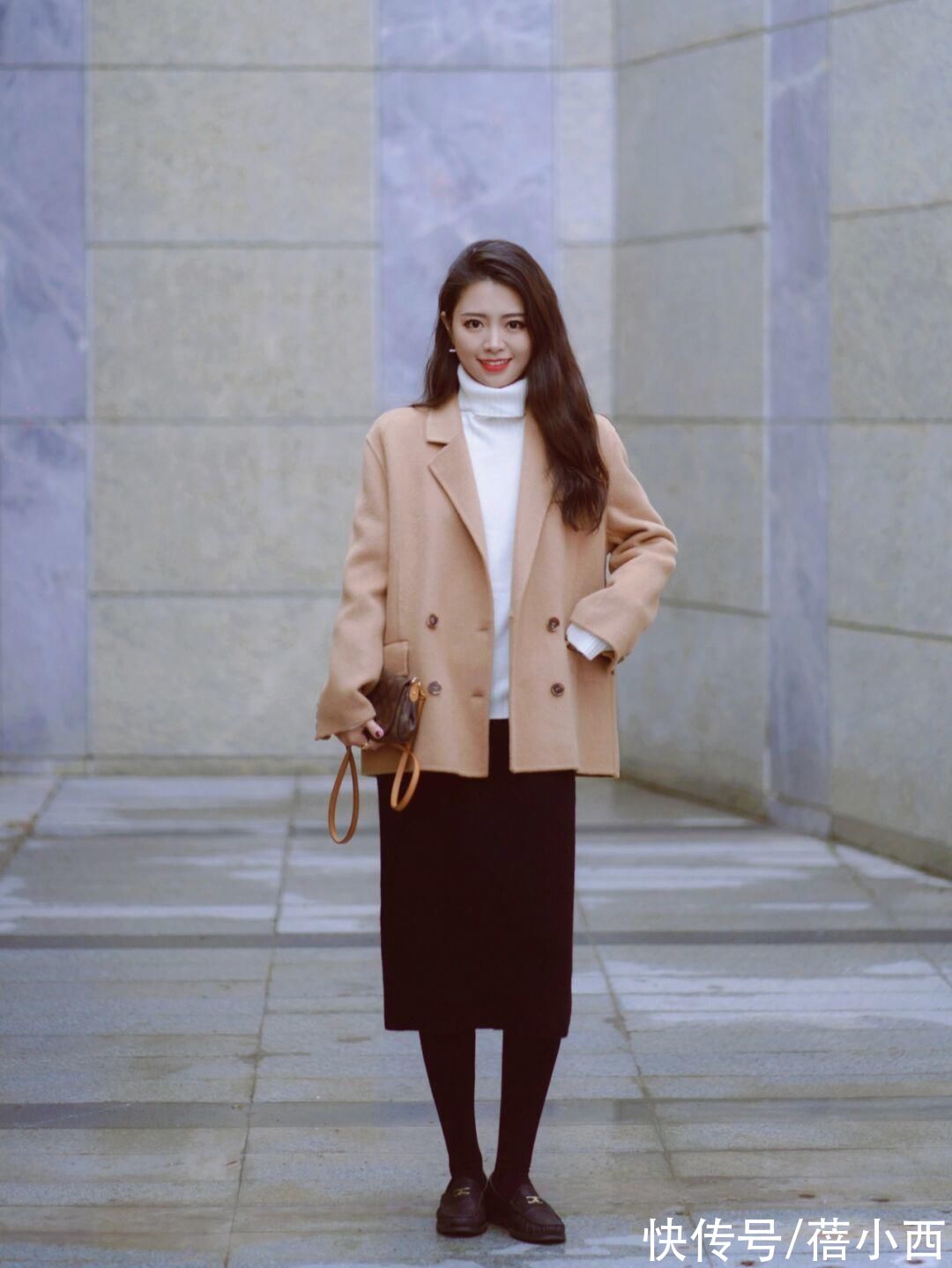 高领 驼色大衣才是当季最in,给你选了4款好看的版型,这么搭简约高级