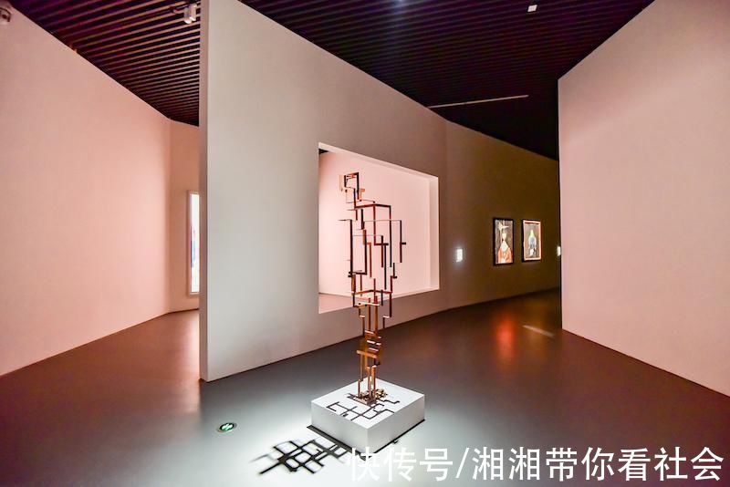 艺术家&六大版块勾勒“宝龙艺术大展”