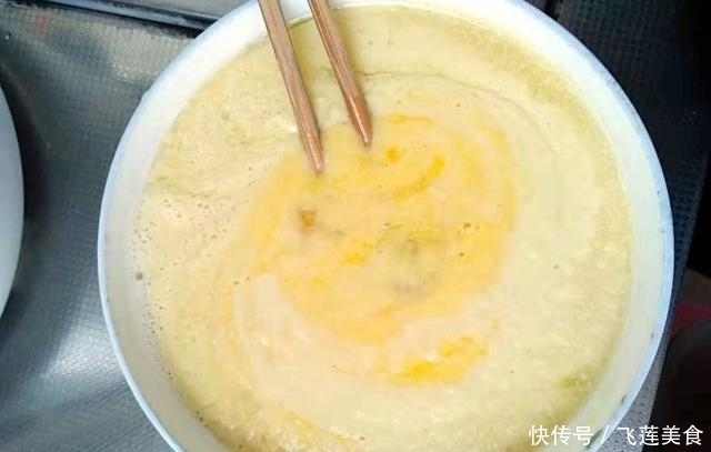 别再买豆腐脑了，一把豆子，三个鸡蛋，教你在家做豆腐脑，特好吃