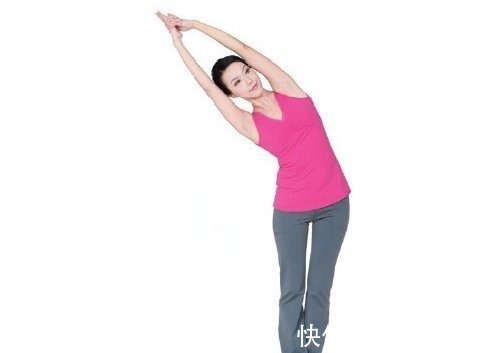 垫子|练瑜伽分年龄吗？她30岁才开始练瑜伽，却因分享瑜伽照成世界网红