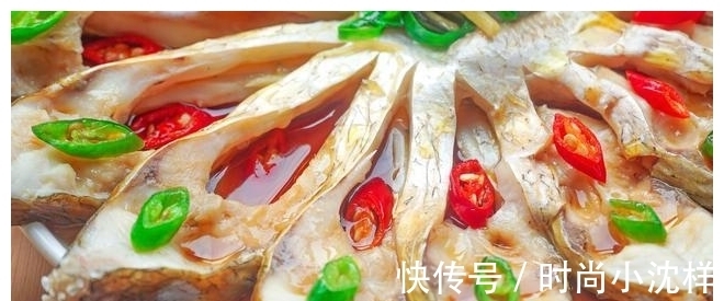 清蒸|不管蒸什么鱼，这个步骤都不能省！鱼肉细嫩无腥味，赶快学学吧