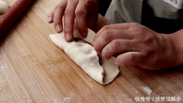 新疆|家庭版“烤包子”,不用发面,皮脆馅香,保证你吃一次就念念不忘