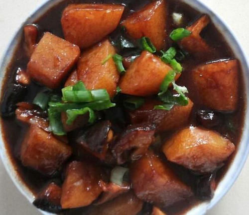 优选|美食优选：腊肉炒荷兰豆，尖椒青蒜香干，猪肉炒秋葵，香菇土豆的做法