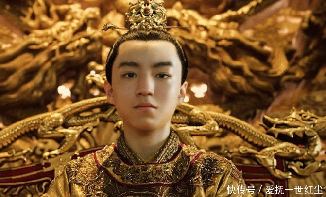 皇帝|皇帝驾崩太子不愿继位，大臣强迫他勉强登基，后人：精神病皇帝