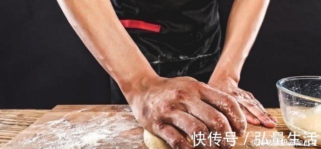 在家做面包，要掌握三个关键点，做的面包比面包店卖的好得多