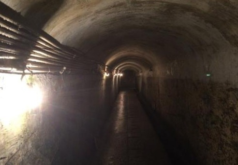 日军|猎户发现山洞口有尸体，日军庞大要塞就此暴露，爆发二战最后一战