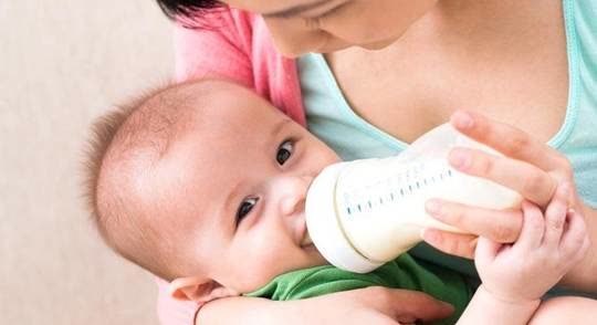 宝妈|几个因素易导致母乳不足，宝宝若没吃饱，便便往往是这种状态