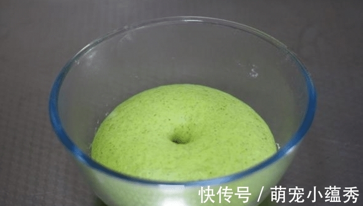 浓郁|分享一道菠菜花生卷的做法，暄软劲道，花生味浓郁，比花卷还好吃