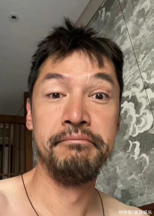 胡歌精神状态引担忧!凌晨晒照满脸胡须露车祸伤疤,发文低落悲观 - 360娱乐,你开心就好