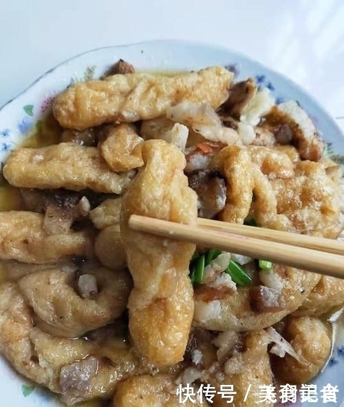 它是天然“黄体酮”,女人要多吃,皮肤粉嫩显年轻,40岁似少女