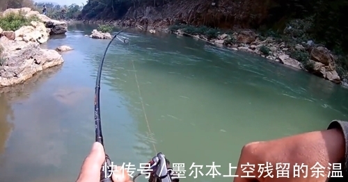 颜色|和朋友深山钓鱼，意外钓上“奇鱼”，鱼鳞大，颜色也特别，什么鱼