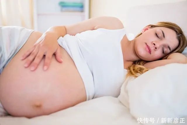 周女士|孕妇睡觉时,胎儿总出现拳打脚踢,其实是有原因的,孕妈别大意