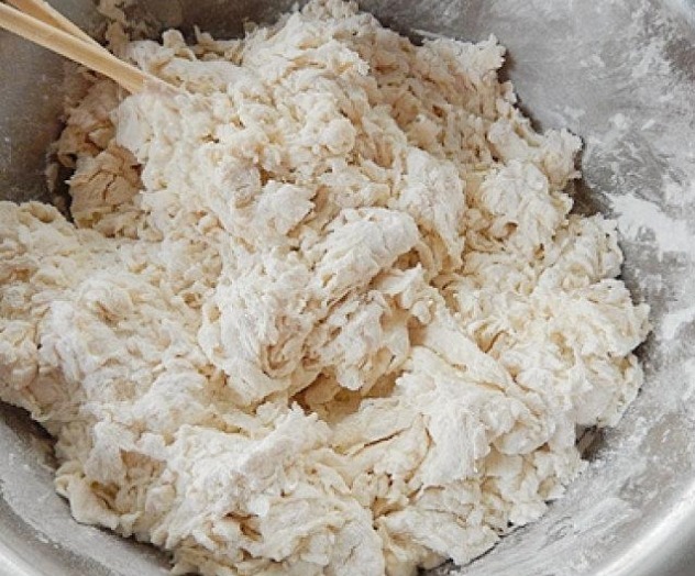 在家蒸包子,可以试试酱肉包,酱香味浓,比鲜肉包都好吃,快来学