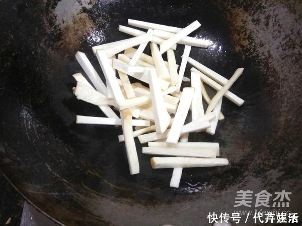 杏鲍菇|医生不会告诉你，它是强碱性食物，补血防脱发，上年纪的人要多吃