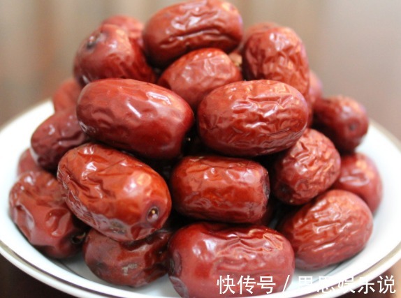 好处|常吃红枣好处多，那吃红枣前需要清楚吗该怎么清洗呢