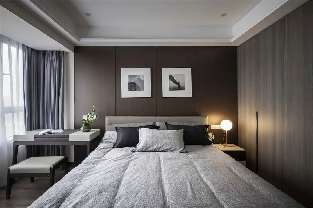 床头|114㎡现代,朴素简雅的空间,黑白配的设计,稳重端庄有档次