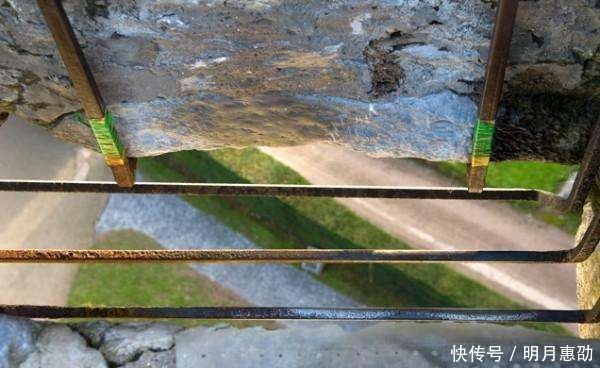 世界上最受欢迎的石头:传说曾沾上耶稣血液,如今被几十万人亲吻