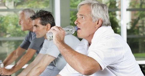 中年|50—60岁是男性寿命“决胜期”,晚上的3个习惯,起决定性作用