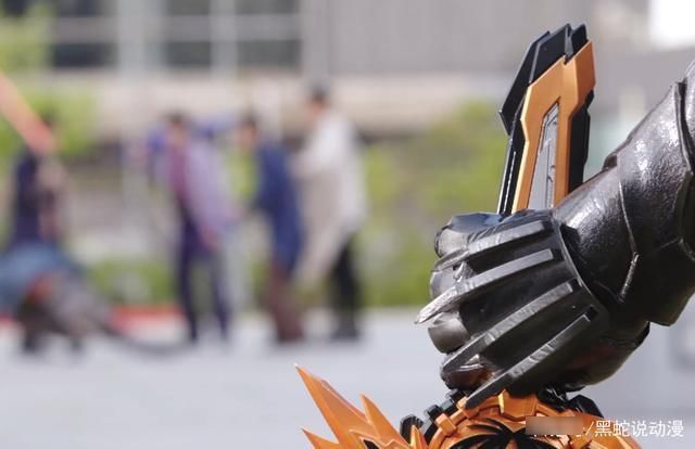 寂寞|假面骑士圣刃:最惨圣剑虚无剑 融合了个寂寞 还遭遇天灾舔包