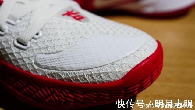 前后掌|600块前后掌双气垫!Nike再次诠释团队款比签名鞋好