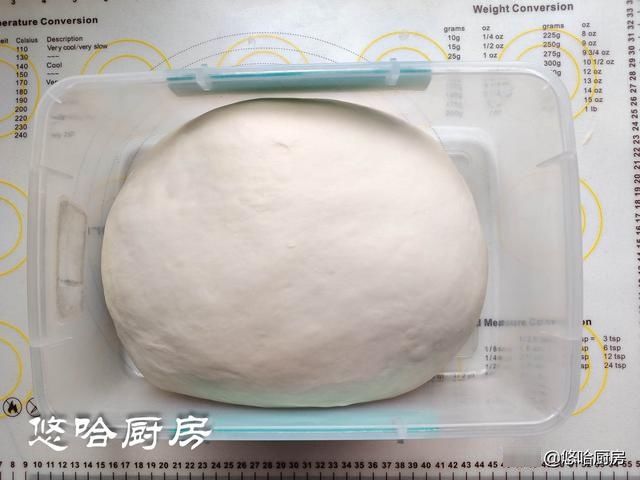 柔软香甜的紫薯奶酪面包，换个造型让人眼前一亮，做早餐真棒