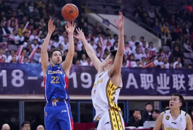 寧波隊(duì)|迷之操作，天津男籃簽約兩外援，老的老差的差，讓人看不懂