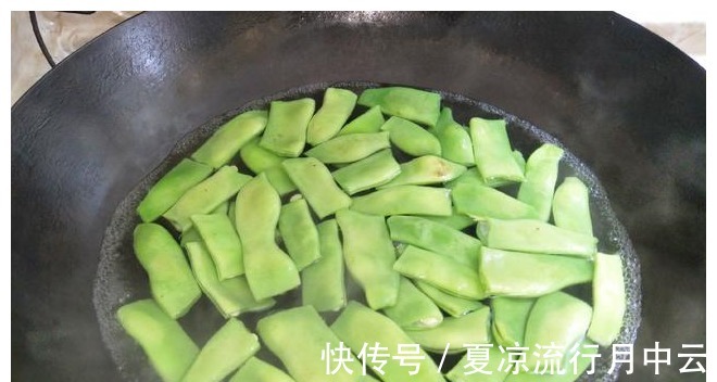 青菜|不管炒什么青菜，教你1招，菜叶又绿又鲜，清脆爽口！