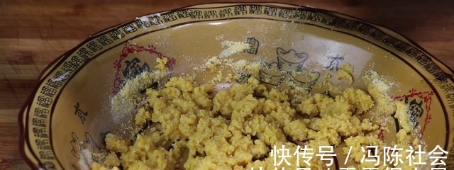 自从玉米面学会这种做法，不煮粥不烙饼，全家早餐都不用买了！