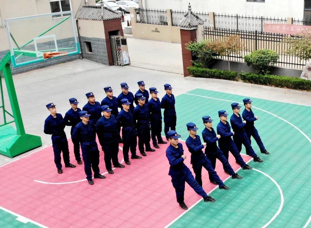  朋友|小编带你了解蓝朋友的在线表情！！