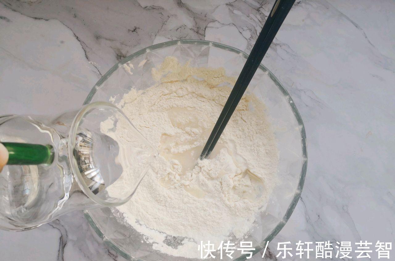 馅料|用红萝卜做饺子馅，韭菜白菜靠边站，鲜嫩多汁还好吃