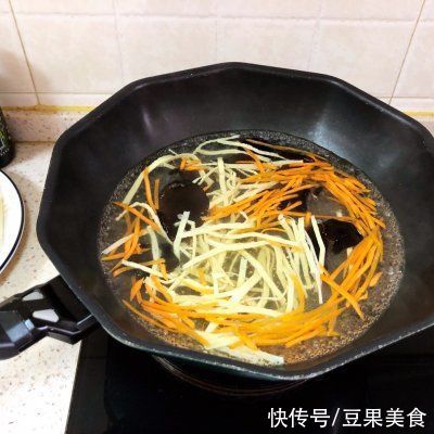 罗马生菜|#夏日开胃餐#虾仁拌食蔬一口下肚，唇齿留香