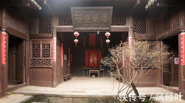 风水|古人俗语:“客厅不挂先祖像,院中不栽狼牙棒”,是什么意思?