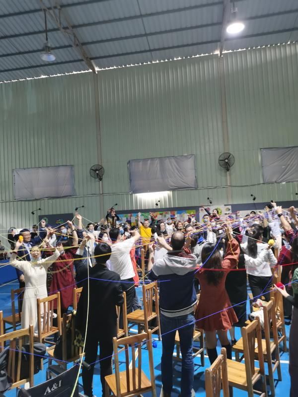  轮椅|医院生成美术馆！第一位被艺术唤醒的“植物人”也坐着轮椅来看展…