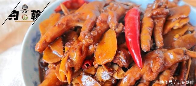 除夕年夜饭,我家总少不了这道菜,都是实在的好东西,便宜还解馋