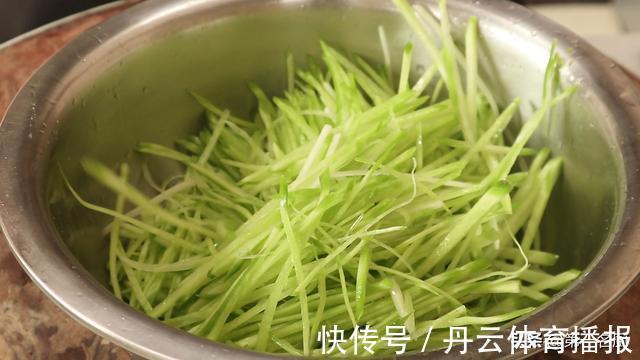 饭店|饭店的“凉拌萝卜丝”为啥好吃?看看都用的啥调料,开胃又解腻