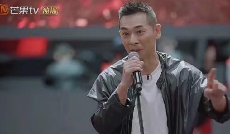 |一本正经搞男团却成为“搞笑担当”,赵文卓能从这档综艺翻红吗?