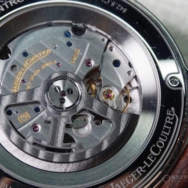 大师月相太正式？这只积家“运动又有型”