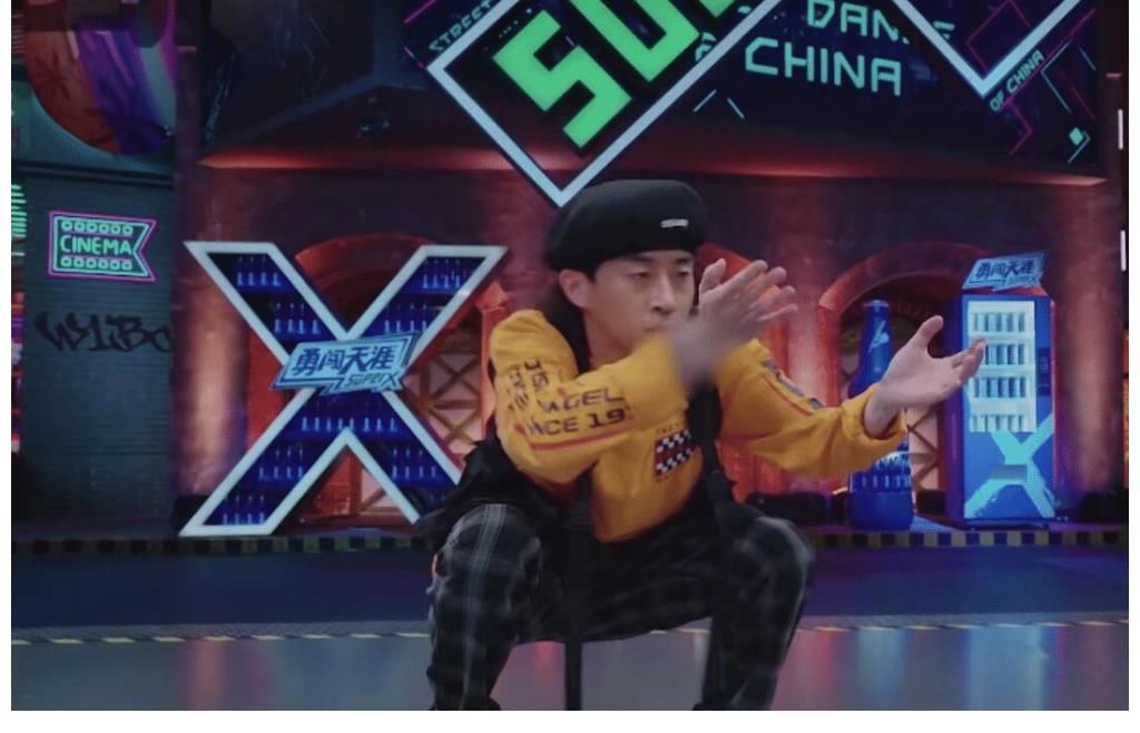 巴里斯|尼爾森加入其戰(zhàn)隊(duì)后，王一博還復(fù)活兩位選手，有望帶隊(duì)奪街舞冠軍