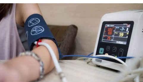 脑梗祸根找到了,医生提醒四类食物吃越多,血管会越堵