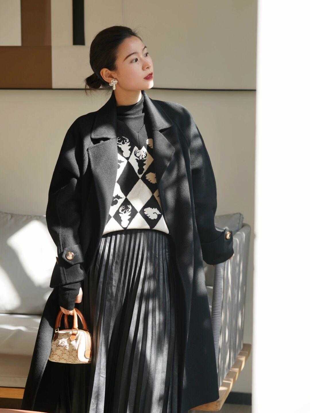 浅色系 求你别穿羽绒服了,大衣才是今年的必备品,优雅显气质