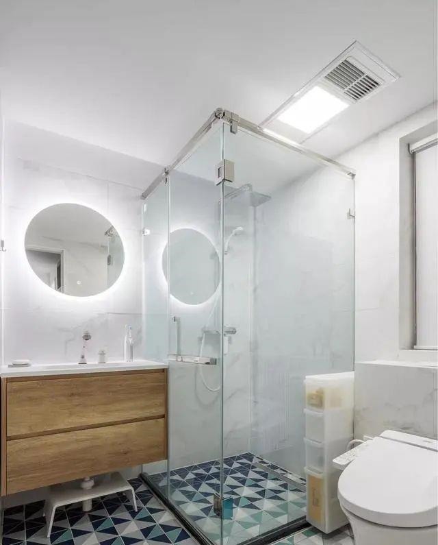 原木色|90平新房,过道、衣帽间太实用了,卫生间装折叠门,超明智!