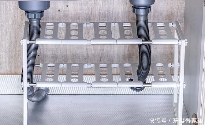 瓶瓶罐罐|去表姐家玩,发现厨房从不摆瓶瓶罐罐,这样做,干净整洁不占地儿