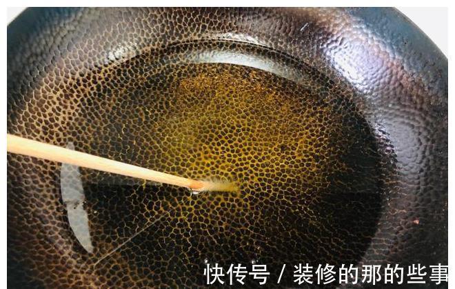 面包糠|炸鸡翅时,脆皮糊如何调制?牢记这3个小技巧,不放面包糠也酥脆