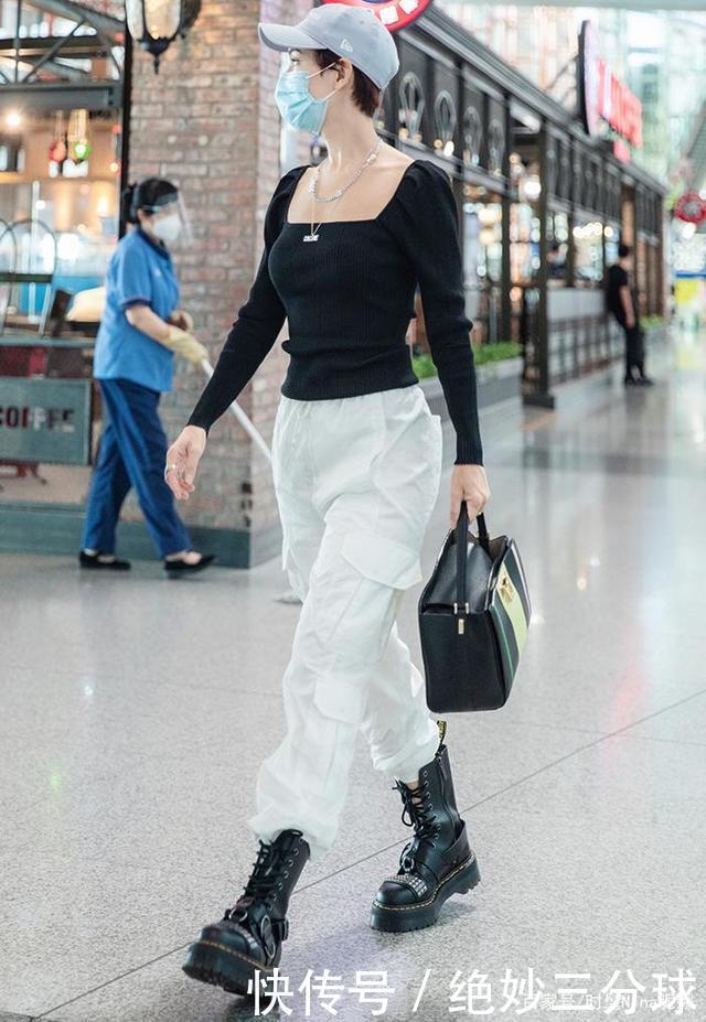 初秋|初秋别再穿裙子了,2020年流行这4条裤子,时髦又洋气