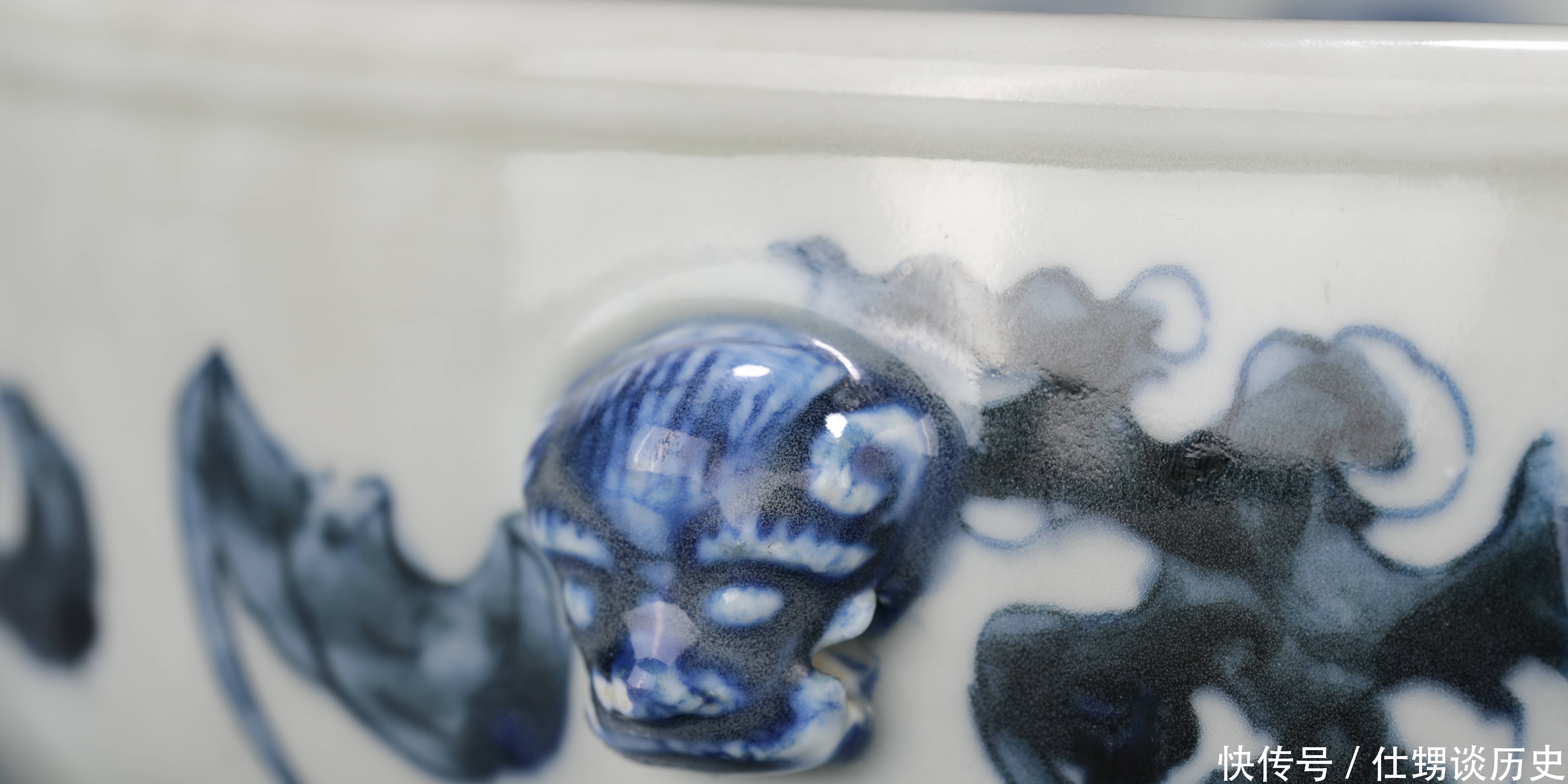 中期|清中期 青花兽耳云蝠万字花卉纹洗