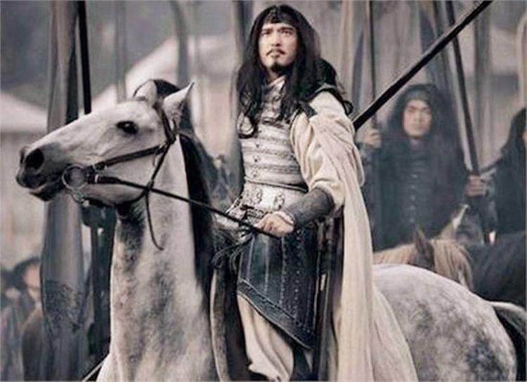 回合败|三国张颌和“五虎上将”里的四位单挑过，后期成了无敌的存在？